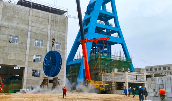 西安锐林起重SAC3500T甘肃庆阳起吊40吨“皮带轮” 场面震撼！